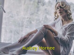 Audrey_Hornee