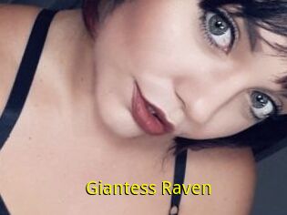 Giantess_Raven