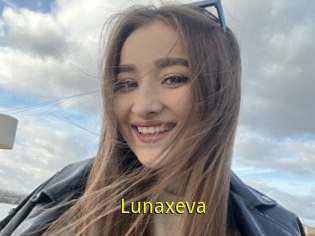 Lunaxeva