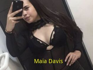 Maia_Davis