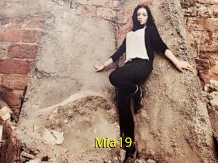 Mia19