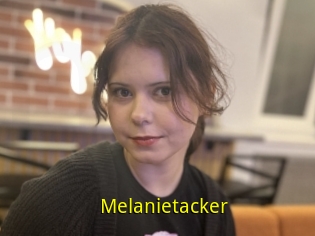Melanietacker
