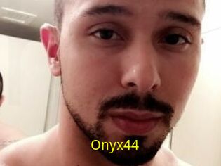 Onyx44